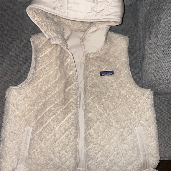 Patagonia Jackets & Blazers - Women’s reversible Patagonia vest, worn 1 time, size medium.